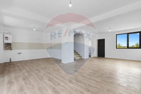 Casă / Vilă Domnesti - 2