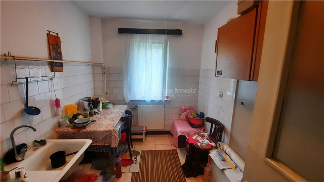 Apartament Cameliei   bloc anvelopat   bucatarie mare - 4/10