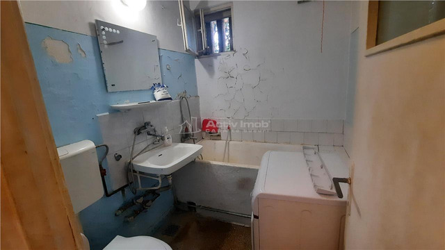 Apartament Democratiei   2 camere la etajul 2 - 3/10