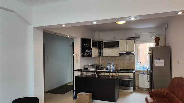 Apartament open space   ideal pentru birouri, ultracentral - 1/10