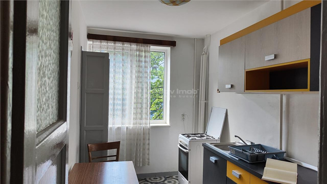 Pozitie ultracentrala, racoros, curat, 2 camere, semidecomandat - 3/10