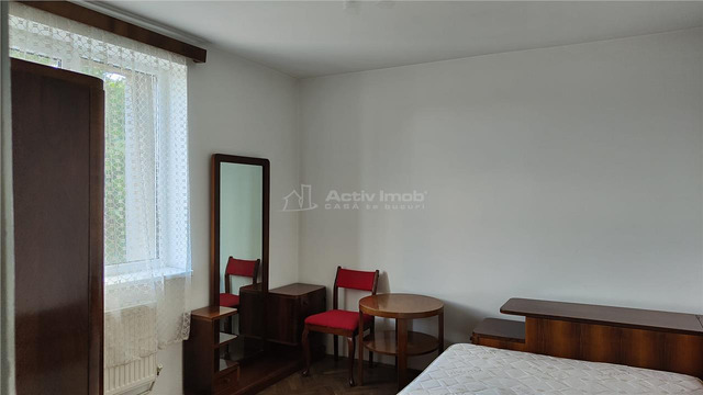 Pozitie ultracentrala, racoros, curat, 2 camere, semidecomandat - 4/10
