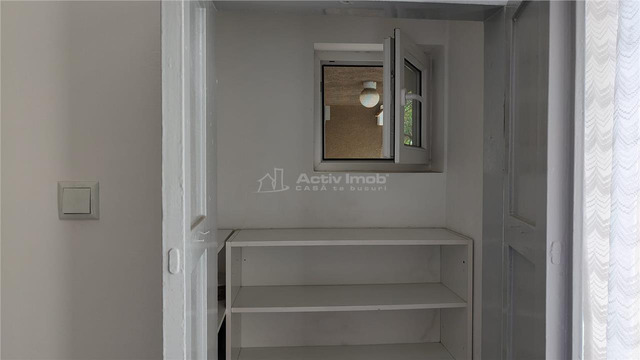 Pozitie ultracentrala, racoros, curat, 2 camere, semidecomandat - 7/10