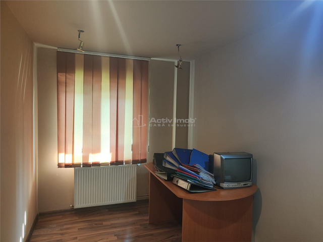 3 camere pretabil spatiu comercial, cartier 9 mai - 6/10