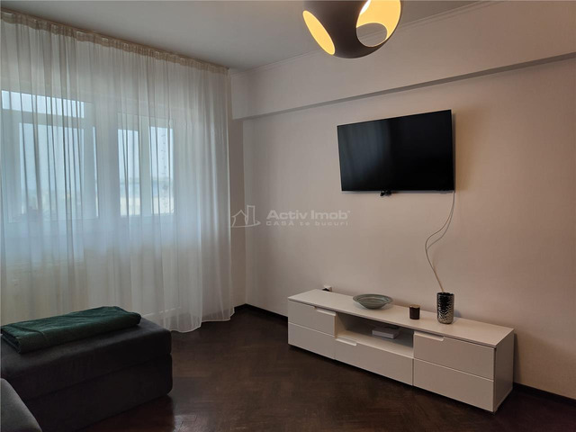 Trei camere, Central, Republicii, Mega Image, decomandat, luxos - 6/10