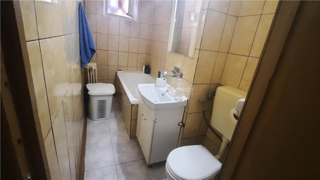 Malu Rosu   Aleea Scolii   3 camere - 7/10