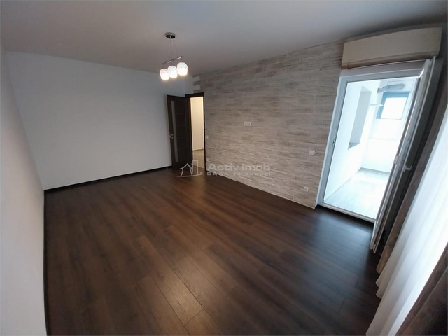 Apartament 3 camere   Rahova / Petre Ispirescu   bloc reabilitat - 2/10