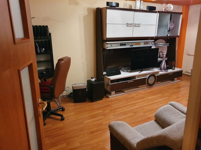 Apartament 3 camere   Rahova / parcare ADP - 8/10
