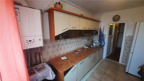 Apartament 3 camaere   Bariera Bucuresti   2 bai - 4
