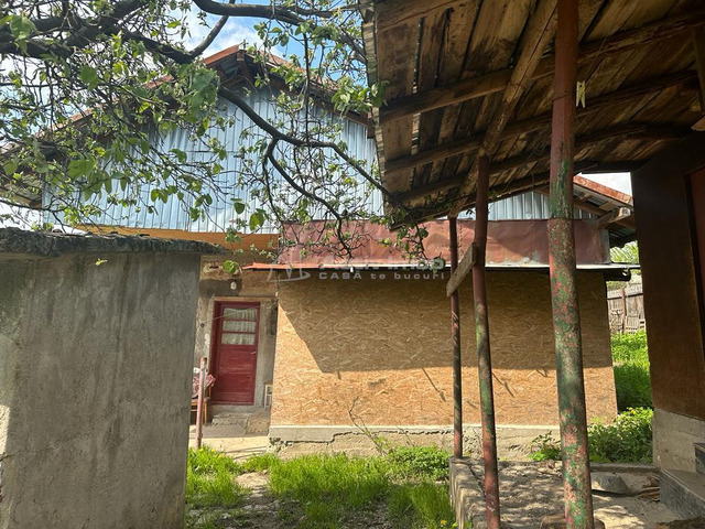 Casa renovabila cu 1829 mp. teren, in zona linistita, langa padure - 5/10