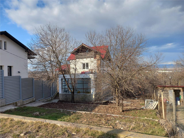 Casa Baicoi   Pozitie buna, ferita de ochii lumii - 1/10