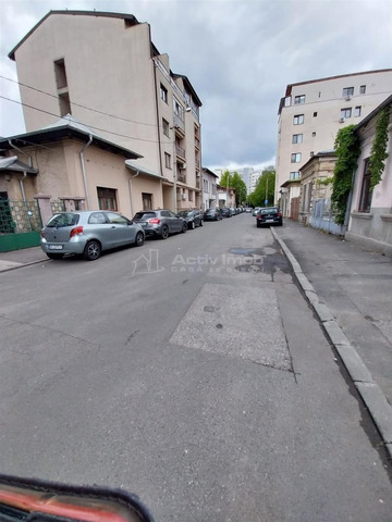 Casa / Teren   Piata Victoriei / Titulescu - 7/10