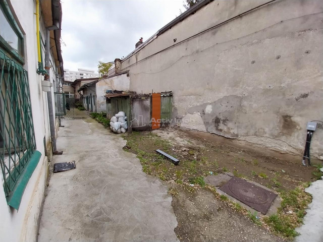 Casa / Teren   Piata Victoriei / Titulescu - 9/10