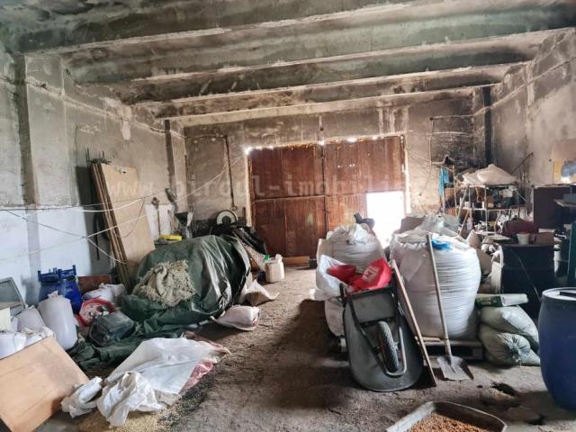 vanzare ferma agricola cu teren agricol la sosea,21 ha,cladiri,utilaje - 6/7